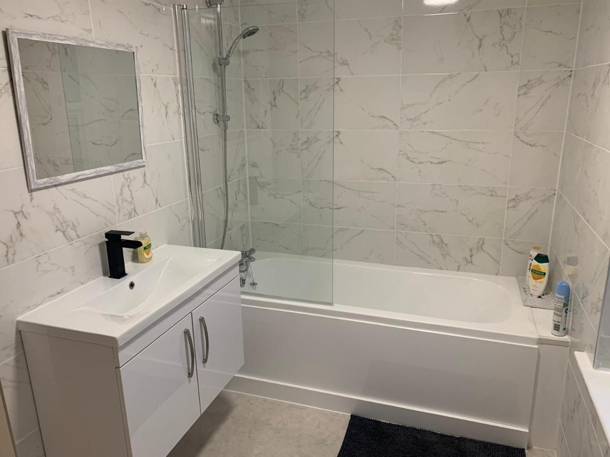 Fantastic Villa Bournemouth - Spa, Parking, Garden المظهر الخارجي الصورة
