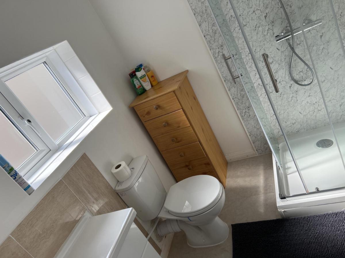 Fantastic Villa Bournemouth - Spa, Parking, Garden المظهر الخارجي الصورة